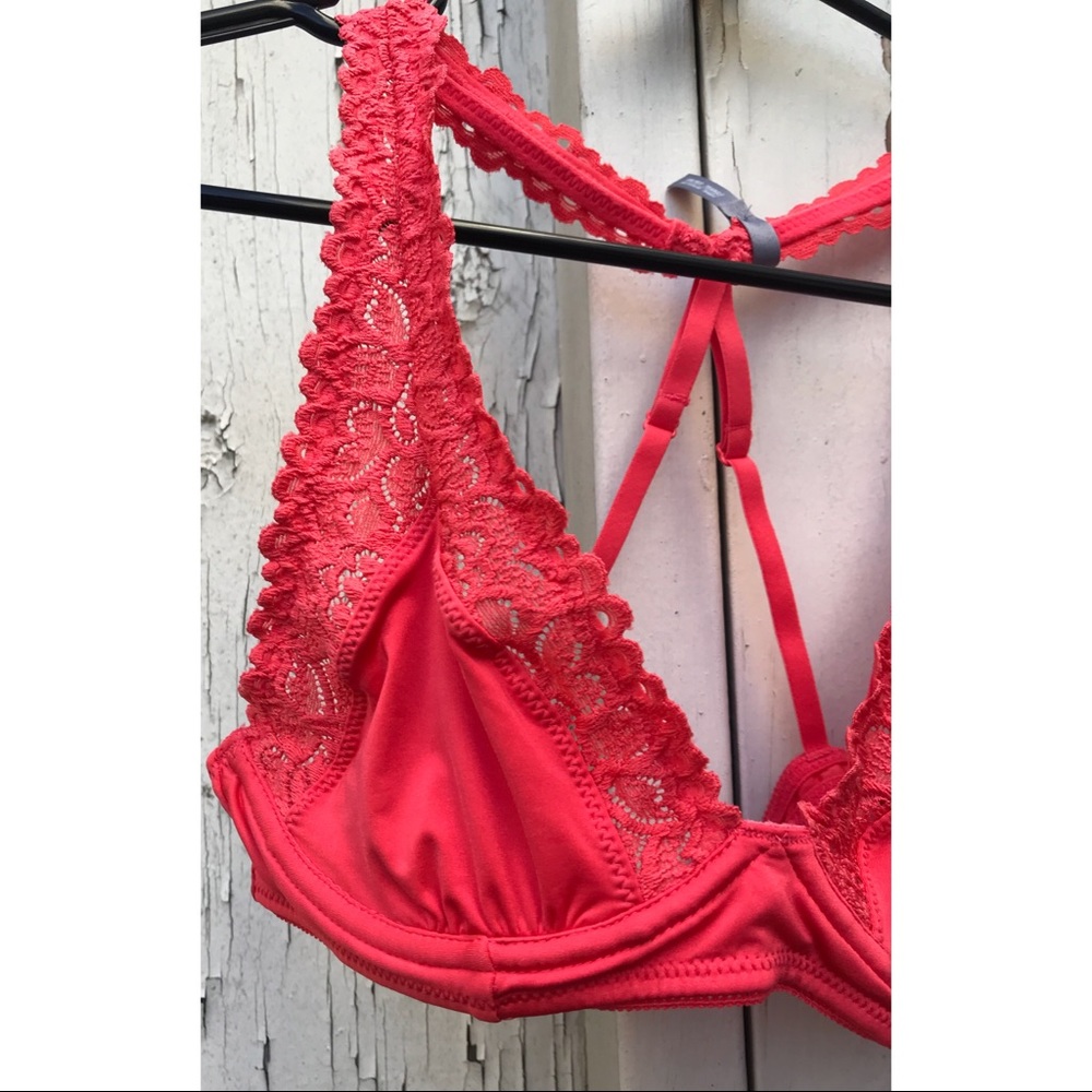 NWT Aerie Super Soft Lace Red Shoulder Bra - Picture 2 of 8